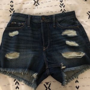 ✰ hollister ripped jean shorts ✰